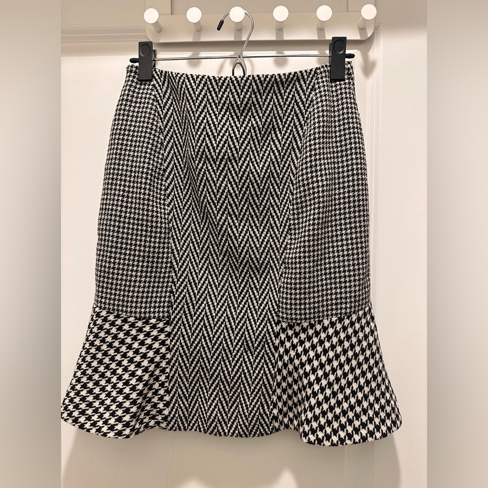 Ann Taylor Herringbone Wool Blend Skirt Size 0P
